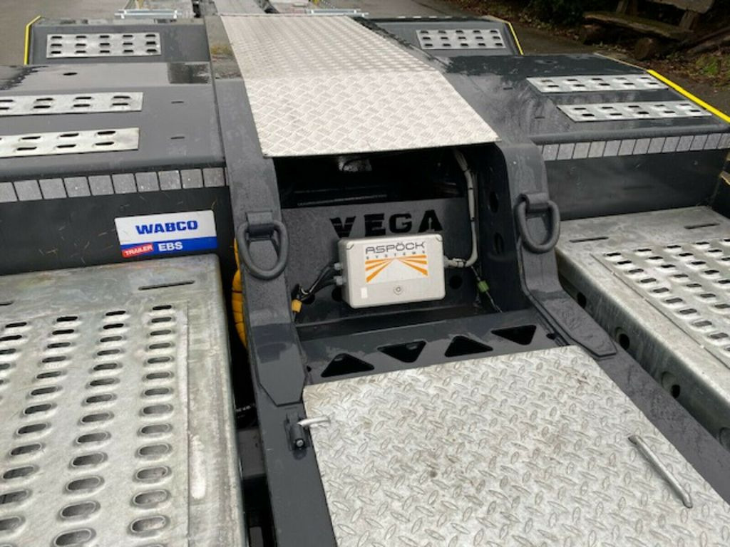 Vega Truck Carrier Zink+Lenk+LED - Semi-remorque porte-voitures: photos 5 Vega Truck Carrier Zink+Lenk+LED - Semi-remorque porte-voitures: photos 5