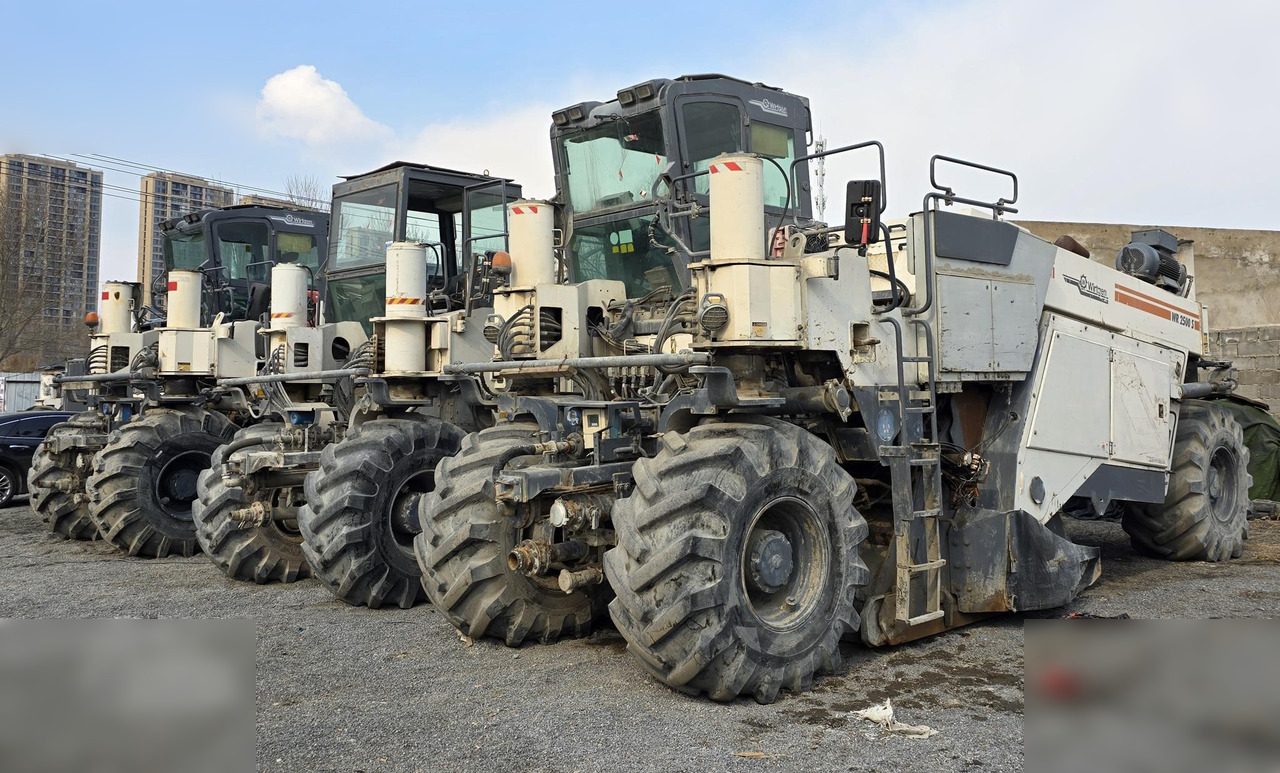 2010 WIRTGEN WR2500S - Stabilisateur: photos 1 2010 WIRTGEN WR2500S - Stabilisateur: photos 1