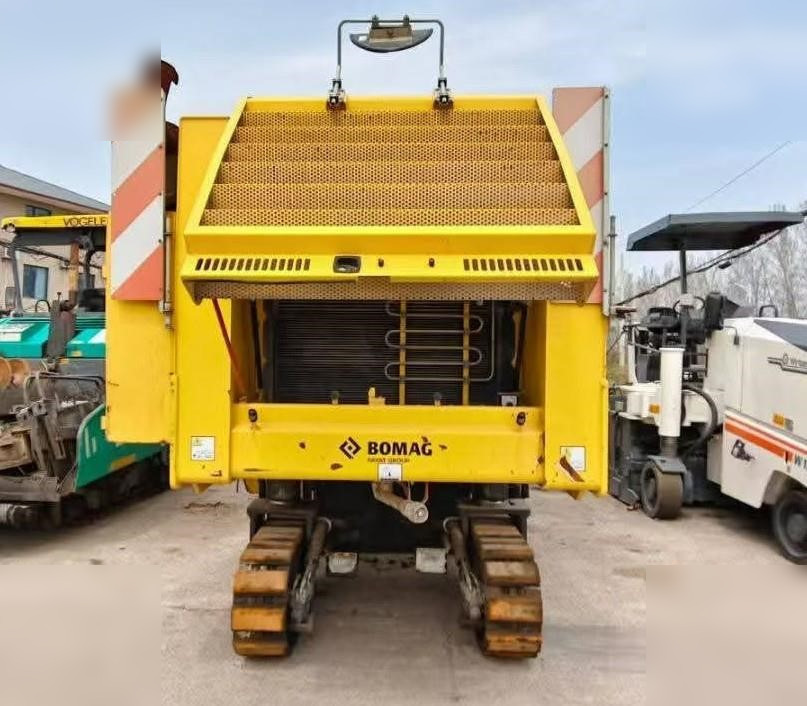 2017 BOMAG BM2000/60-2 - Fraiseuse à froid: photos 3 2017 BOMAG BM2000/60-2 - Fraiseuse à froid: photos 3