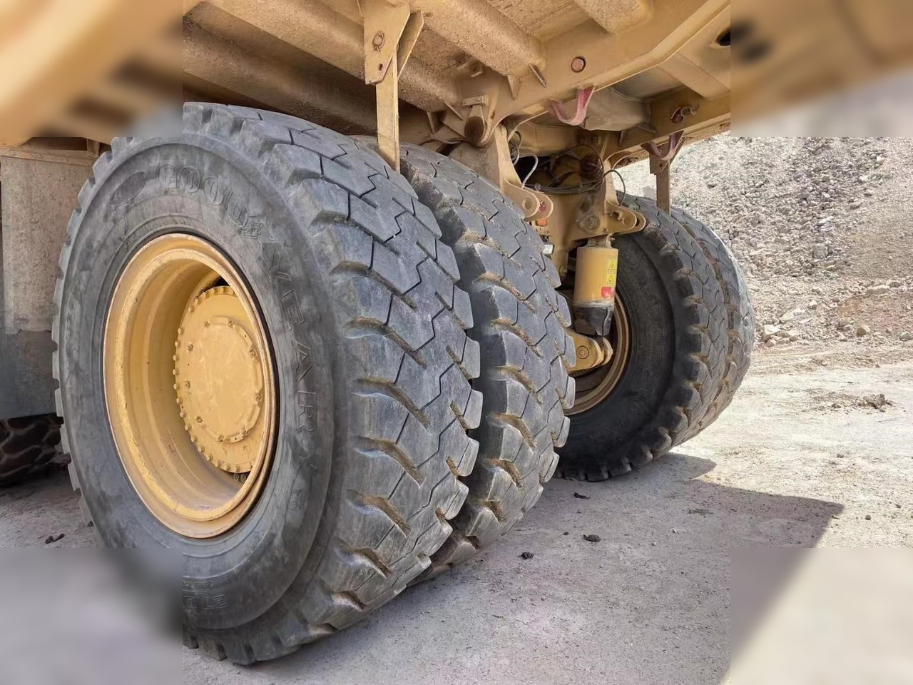 2018 CATERPILLAR 777E - Tombereau rigide: photos 3 2018 CATERPILLAR 777E - Tombereau rigide: photos 3