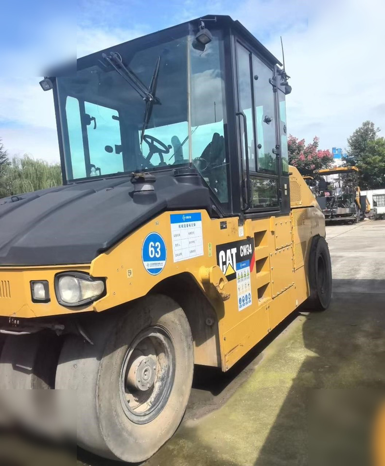 2019 CATERPILLAR CW34 - Compacteur à pneus: photos 2 2019 CATERPILLAR CW34 - Compacteur à pneus: photos 2