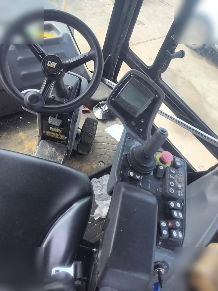 2019 CATERPILLAR CW34 - Compacteur à pneus: photos 3 2019 CATERPILLAR CW34 - Compacteur à pneus: photos 3