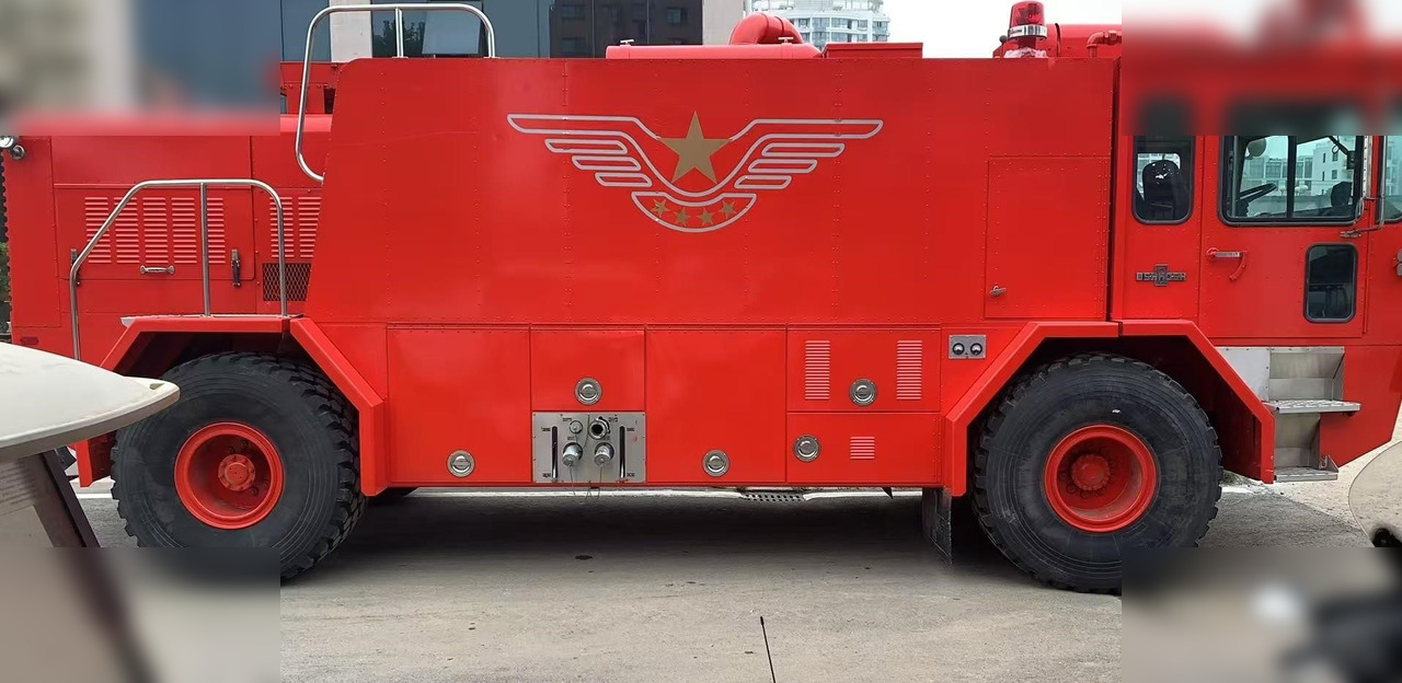 2019 OSHKOSH T1500 - Camion de pompier: photos 1 2019 OSHKOSH T1500 - Camion de pompier: photos 1