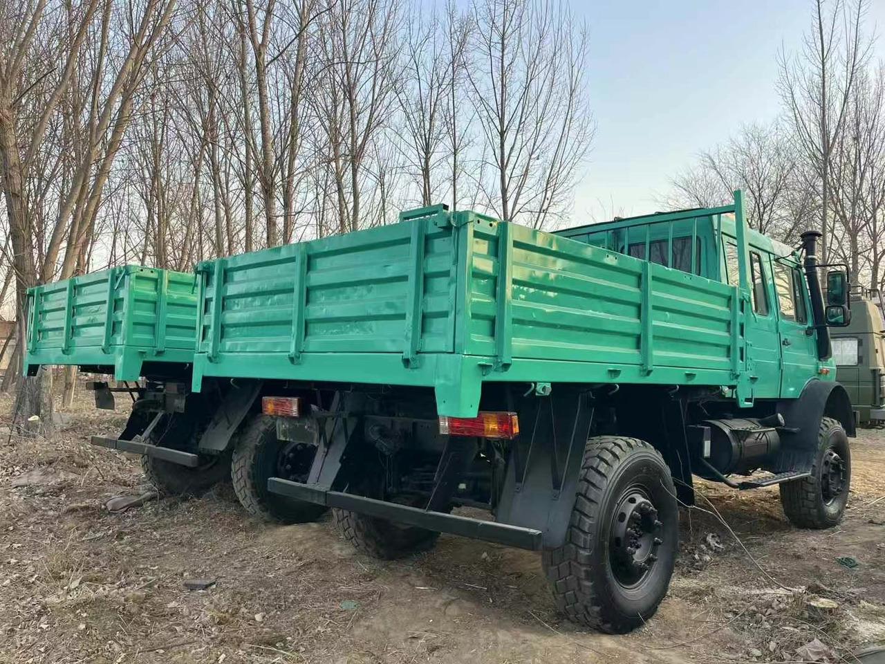 MERCEDES-BENZ UNIMOG U5000 - Camion: photos 3 MERCEDES-BENZ UNIMOG U5000 - Camion: photos 3