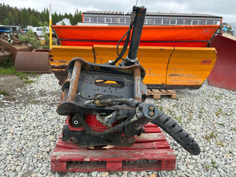 ROTOTILT R8 S70 - Accessoire pour Engins de chantier: photos 4 ROTOTILT R8 S70 - Accessoire pour Engins de chantier: photos 4