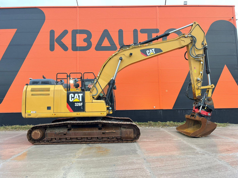 Caterpillar 326 FL 3D / ROTOTILT / AC / CENTRAL LUBRICATION / AUXILIARY HEATER - Pelle sur chenille: photos 5 Caterpillar 326 FL 3D / ROTOTILT / AC / CENTRAL LUBRICATION / AUXILIARY HEATER - Pelle sur chenille: photos 5