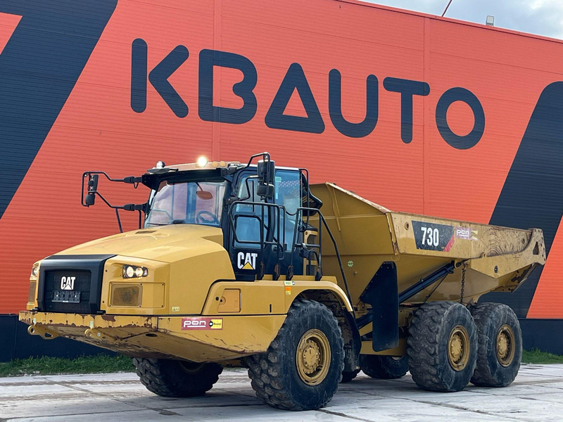Caterpillar 730 6x6 AC / CENTRAL LUBRICATON / BOX L=5031 mm - Tombereau: photos 2 Caterpillar 730 6x6 AC / CENTRAL LUBRICATON / BOX L=5031 mm - Tombereau: photos 2