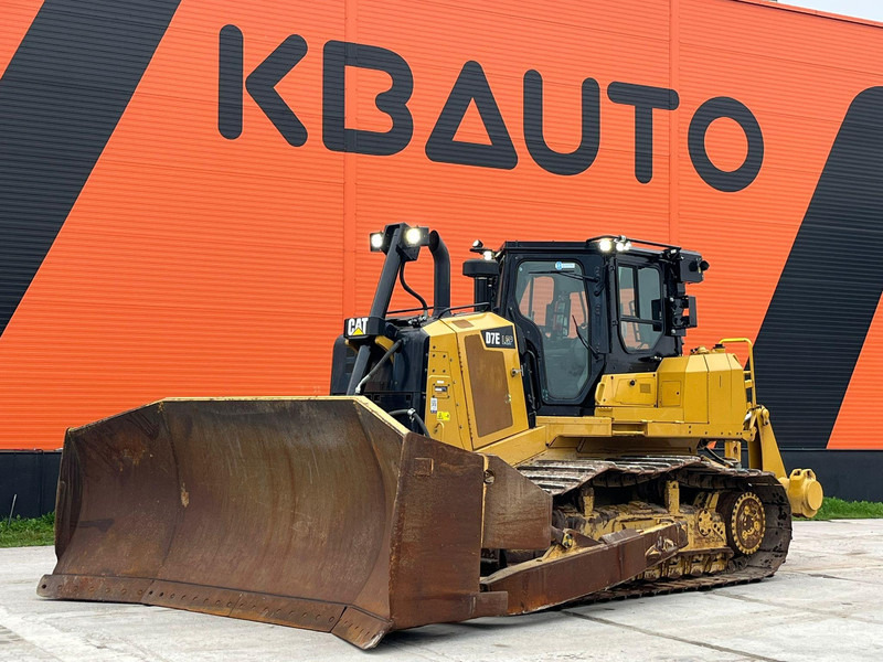 Caterpillar D7E LGP RIPPER / AC - Bulldozer: photos 1 Caterpillar D7E LGP RIPPER / AC - Bulldozer: photos 1