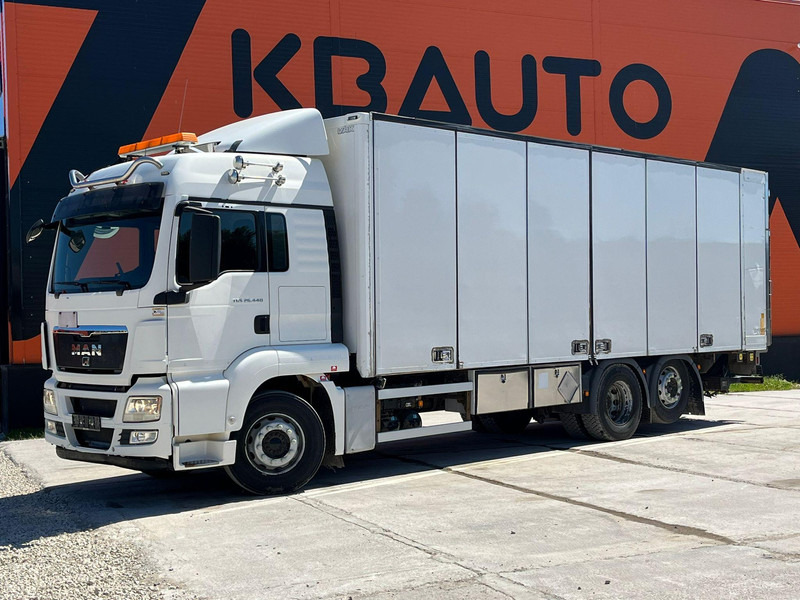 MAN TGS 26.440 6x2 BOX L=8443 mm - Camion fourgon: photos 1 MAN TGS 26.440 6x2 BOX L=8443 mm - Camion fourgon: photos 1