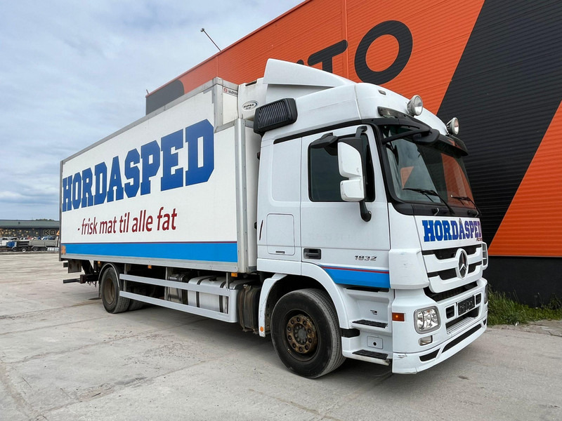 Mercedes-Benz Actros 1832 4x2 SUPRA 850 Mt / BOX L=8226 mm - Camion frigorifique: photos 4 Mercedes-Benz Actros 1832 4x2 SUPRA 850 Mt / BOX L=8226 mm - Camion frigorifique: photos 4