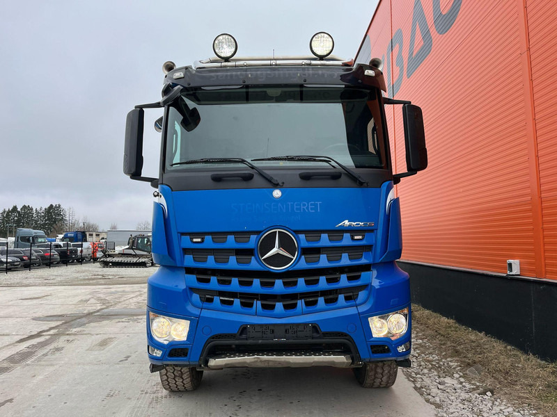 Mercedes-Benz Arocs 3251 8x4 RETARDER / FULL STEEL / BOX L=5605 mm - Camion benne: photos 3 Mercedes-Benz Arocs 3251 8x4 RETARDER / FULL STEEL / BOX L=5605 mm - Camion benne: photos 3