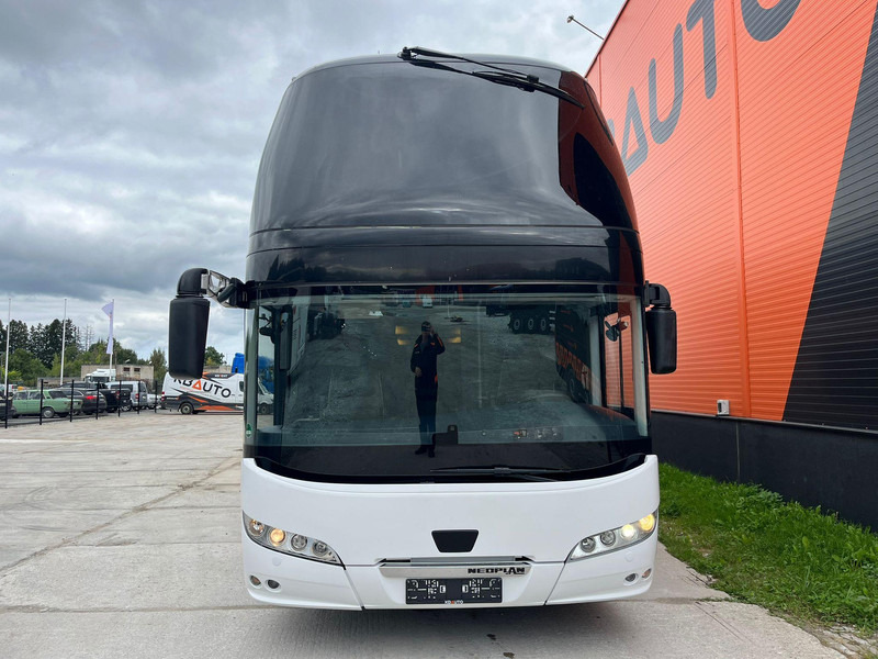 Neoplan SKYLINER L 6x2*4 77 SEATS / AC / AUXILIARY HEATING / WC - Bus à impériale: photos 2 Neoplan SKYLINER L 6x2*4 77 SEATS / AC / AUXILIARY HEATING / WC - Bus à impériale: photos 2