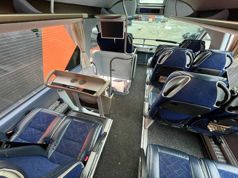 Crédit-bail Neoplan SKYLINER L 6x2*4 77 SEATS / AC / AUXILIARY HEATING / WC Neoplan SKYLINER L 6x2*4 77 SEATS / AC / AUXILIARY HEATING / WC: photos 19