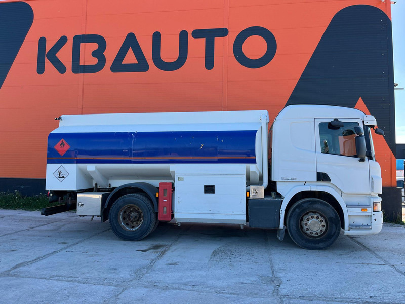 Scania P 320 4x2 TANK 11000 l / 2000 + 3000 + 3000 + 3000 l - Camion citerne: photos 4 Scania P 320 4x2 TANK 11000 l / 2000 + 3000 + 3000 + 3000 l - Camion citerne: photos 4