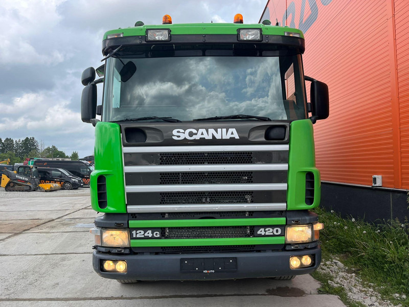 Scania R124 8x4 TANK 12000 l / VACUUM Disab P210/9 - 7800 m3/h / 1182 hours - Camion hydrocureur: photos 2 Scania R124 8x4 TANK 12000 l / VACUUM Disab P210/9 - 7800 m3/h / 1182 hours - Camion hydrocureur: photos 2