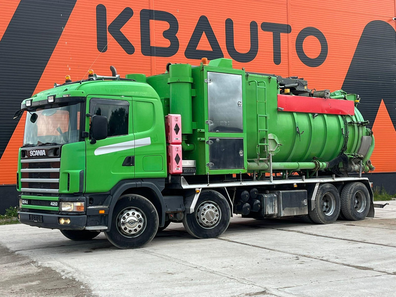 Scania R124 8x4 TANK 12000 l / VACUUM Disab P210/9 - 7800 m3/h / 1182 hours - Camion hydrocureur: photos 1 Scania R124 8x4 TANK 12000 l / VACUUM Disab P210/9 - 7800 m3/h / 1182 hours - Camion hydrocureur: photos 1