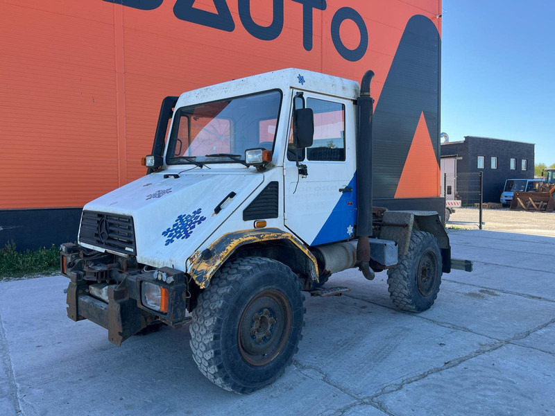 Mercedes-Benz Unimog U130 4x4 - Tracteur routier: photos 2 Mercedes-Benz Unimog U130 4x4 - Tracteur routier: photos 2