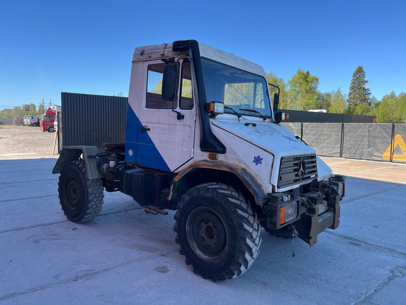 Mercedes-Benz Unimog U130 4x4 - Tracteur routier: photos 4 Mercedes-Benz Unimog U130 4x4 - Tracteur routier: photos 4