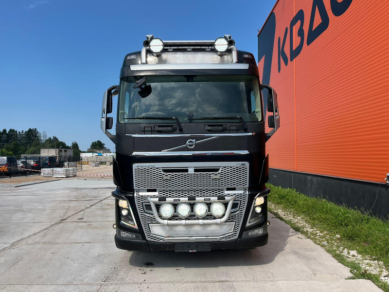 Volvo FH 16 750 8x4 HMF2620K-5 / WINCH / PLATFORM L=7100 mm - Camion porte-voitures: photos 3 Volvo FH 16 750 8x4 HMF2620K-5 / WINCH / PLATFORM L=7100 mm - Camion porte-voitures: photos 3