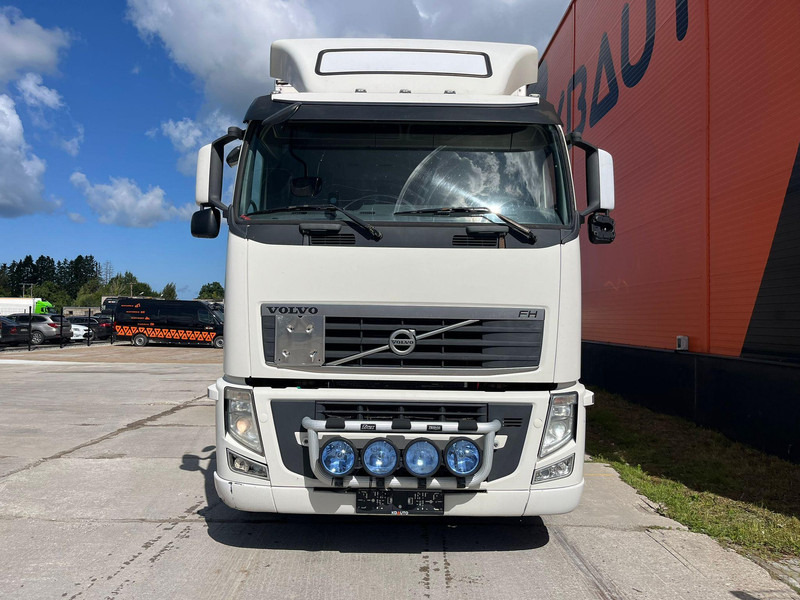 Volvo FH 400 6x2 BOX L=7400 - Camion fourgon: photos 2 Volvo FH 400 6x2 BOX L=7400 - Camion fourgon: photos 2