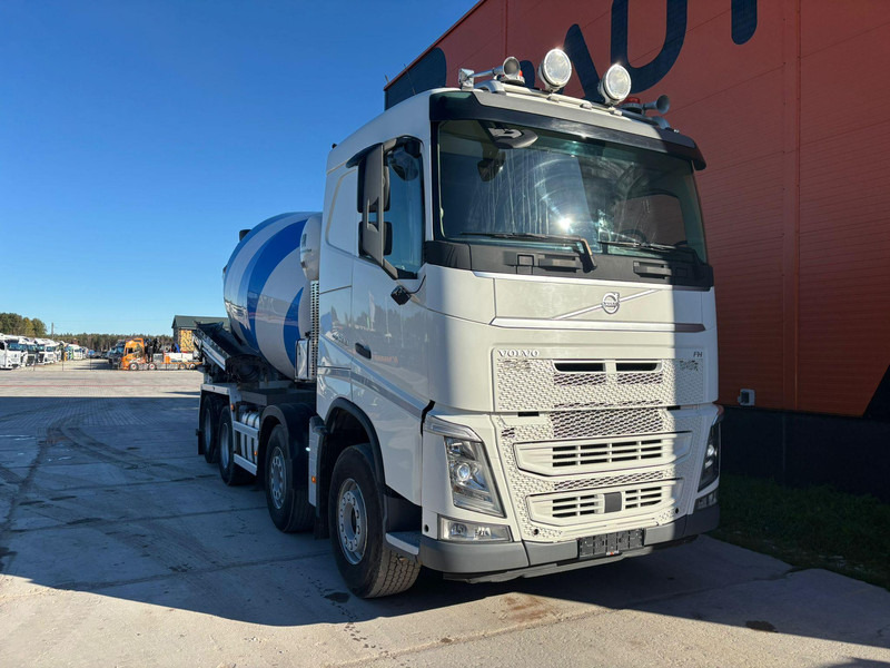 Volvo FH 500 8x4 INTERMIX 10 m3 + CHUTE / TANDEM AXLE LIFT - Camion malaxeur: photos 3 Volvo FH 500 8x4 INTERMIX 10 m3 + CHUTE / TANDEM AXLE LIFT - Camion malaxeur: photos 3