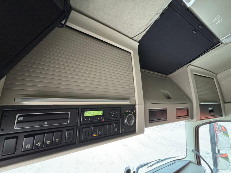 Crédit-bail Volvo FH 540 8x4*4 BDF / TIPPER Volvo FH 540 8x4*4 BDF / TIPPER: photos 18