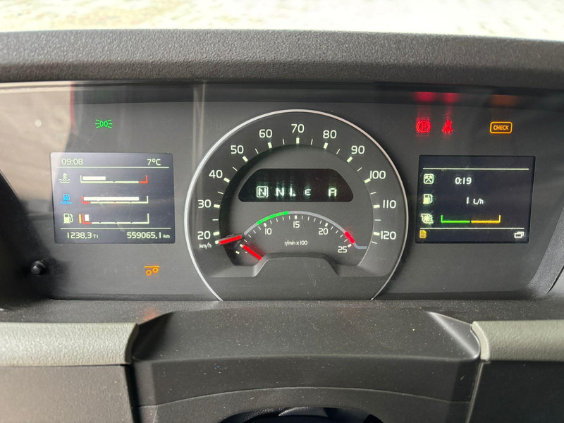 Crédit-bail Volvo FH 540 8x4*4 BDF / TIPPER Volvo FH 540 8x4*4 BDF / TIPPER: photos 16