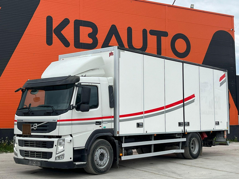 Volvo FM 330 4x2 BOX L=7533 mm - Camion fourgon: photos 1 Volvo FM 330 4x2 BOX L=7533 mm - Camion fourgon: photos 1
