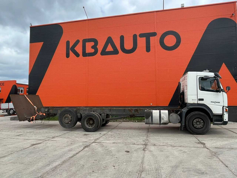 Volvo FM 9 300 6x2 CHASSIS L=8779 mm - Châssis cabine: photos 5 Volvo FM 9 300 6x2 CHASSIS L=8779 mm - Châssis cabine: photos 5