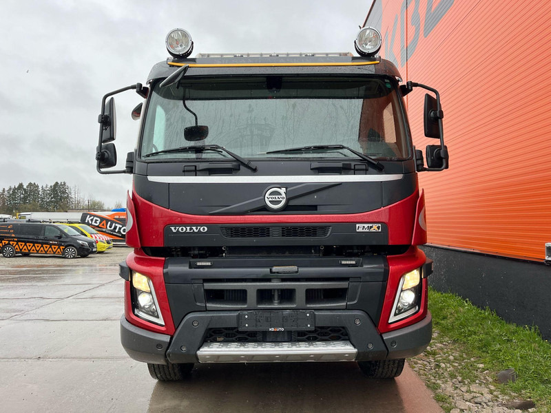 Volvo FMX 540 8x4 RETARDER / TANDEM AXLE LIFT / BIG AXLES / BOX L=5703 mm - Camion benne: photos 3 Volvo FMX 540 8x4 RETARDER / TANDEM AXLE LIFT / BIG AXLES / BOX L=5703 mm - Camion benne: photos 3