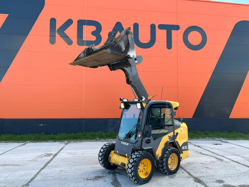 Volvo MC 70 C - Chargeuse sur pneus: photos 1 Volvo MC 70 C - Chargeuse sur pneus: photos 1