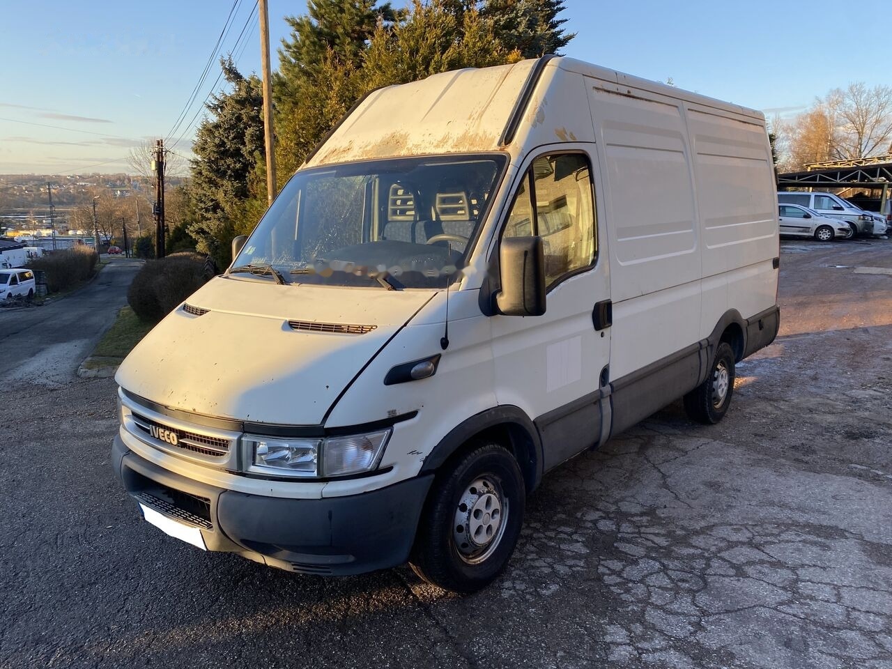 IVECO Daily 35S12 - Fourgon utilitaire: photos 1 IVECO Daily 35S12 - Fourgon utilitaire: photos 1