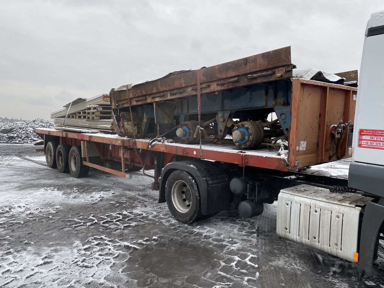 Robuste - Semi-remorque grumier: photos 1 Robuste - Semi-remorque grumier: photos 1