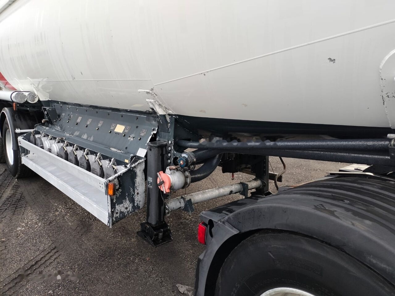 Semi-remorque citerne pour transport de carburant Trailor TX34: photos 11