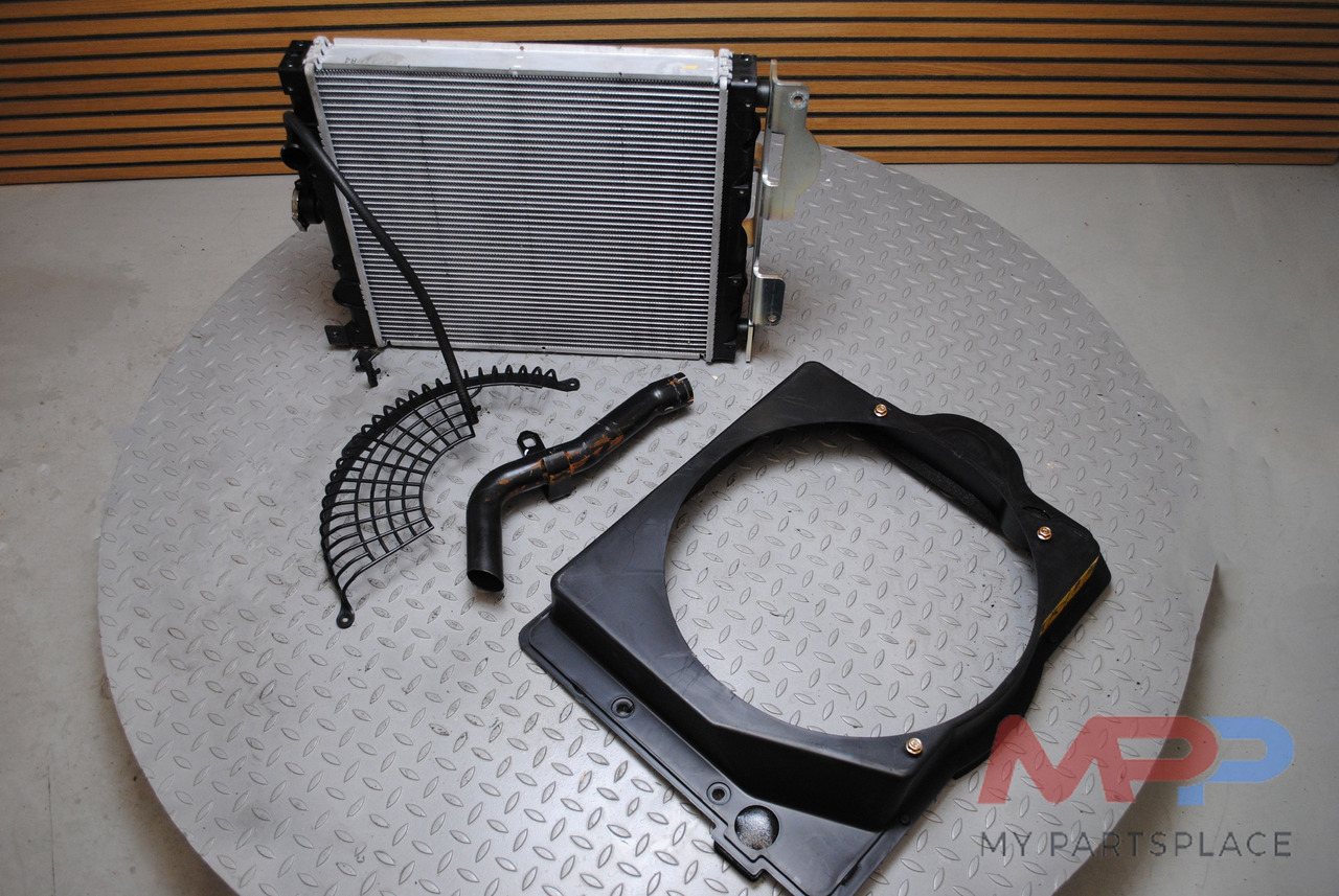 Kubota Radiator - Bobcat Graafmachine 7008808 - Radiateur pour Engins de chantier: photos 1 Kubota Radiator - Bobcat Graafmachine 7008808 - Radiateur pour Engins de chantier: photos 1