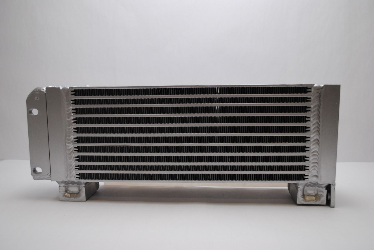 Oliekoeler 04102800 / 04281090 voor Deutz BF4L2011, D2011 L04 I, TD2011 - Radiateur d'huile pour Engins de chantier: photos 2 Oliekoeler 04102800 / 04281090 voor Deutz BF4L2011, D2011 L04 I, TD2011 - Radiateur d'huile pour Engins de chantier: photos 2