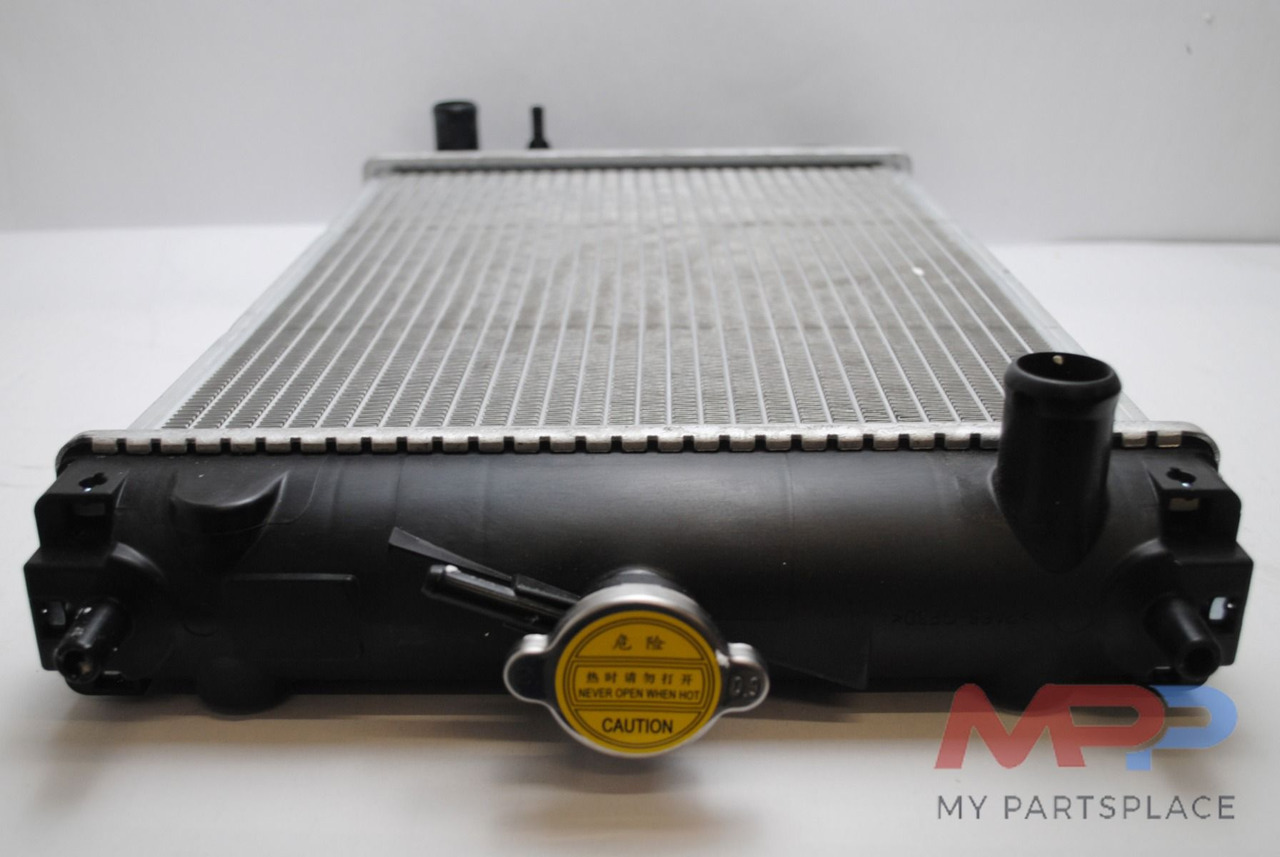 Yanmar Yanmar Radiator VIO35 - 172458-13300 - Moteur: photos 3 Yanmar Yanmar Radiator VIO35 - 172458-13300 - Moteur: photos 3