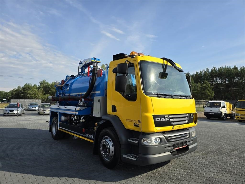 DAF WHALE 2012 WUKO for the collection of liquid waste - Camion hydrocureur: photos 3 DAF WHALE 2012 WUKO for the collection of liquid waste - Camion hydrocureur: photos 3