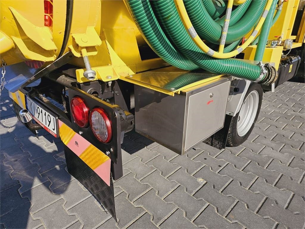Isuzu Kia on categories B COMBI WUKO FOR DUCT CLEANING 2 - Camion hydrocureur: photos 4 Isuzu Kia on categories B COMBI WUKO FOR DUCT CLEANING 2 - Camion hydrocureur: photos 4