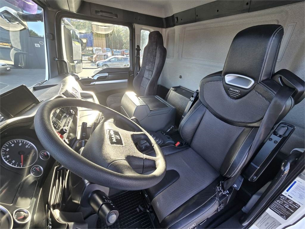 Camion hydrocureur MAN ASSMANN ADR KOMBI FOR CLEANING CANALS WUKO: photos 34