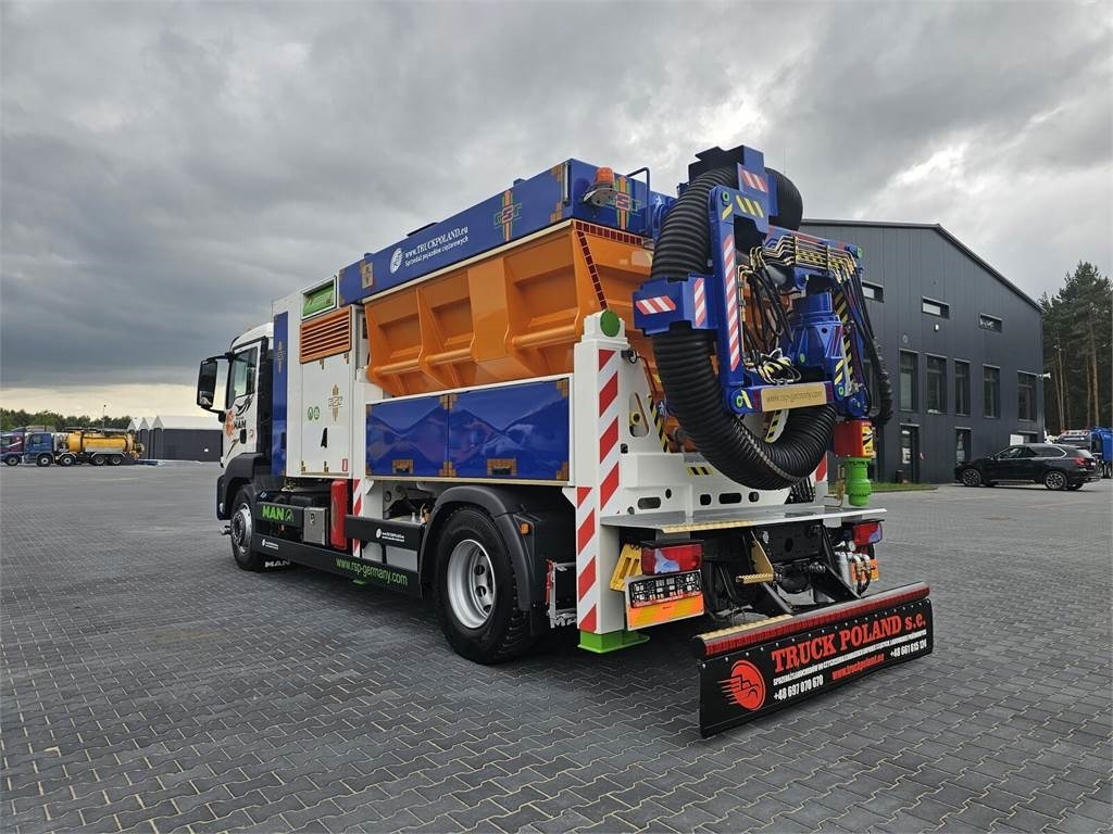 MAN RSP ESE 18/4-KM Saugbagger vacuum cleaner excavato - Camion hydrocureur: photos 5 MAN RSP ESE 18/4-KM Saugbagger vacuum cleaner excavato - Camion hydrocureur: photos 5