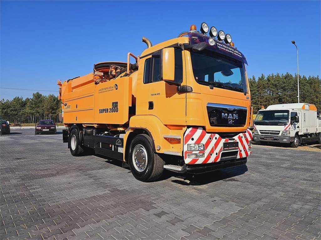 MAN SUPER 2000 4x2 WUKO RECYKLING for collecting liqui - Camion hydrocureur: photos 2 MAN SUPER 2000 4x2 WUKO RECYKLING for collecting liqui - Camion hydrocureur: photos 2