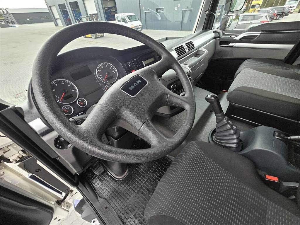 Camion hydrocureur MAN TGM 4x4 GAMON PW8 for collecting liquid waste sepa: photos 40