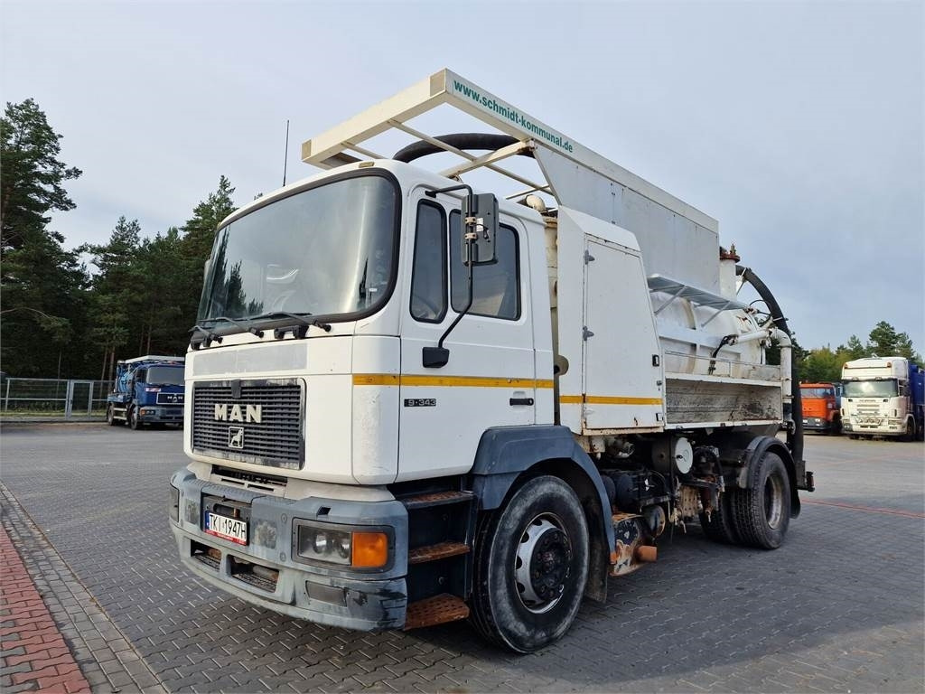 MAN WUKO MORO KOMBI FOR CHANNEL CLEANING - Camion hydrocureur: photos 3 MAN WUKO MORO KOMBI FOR CHANNEL CLEANING - Camion hydrocureur: photos 3