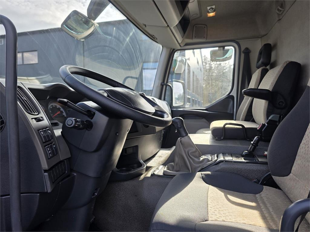 Véhicule de voirie/ Spécial Renault 6x4 WUKO RIVARD RECYTLING for collecting liquid wa: photos 30