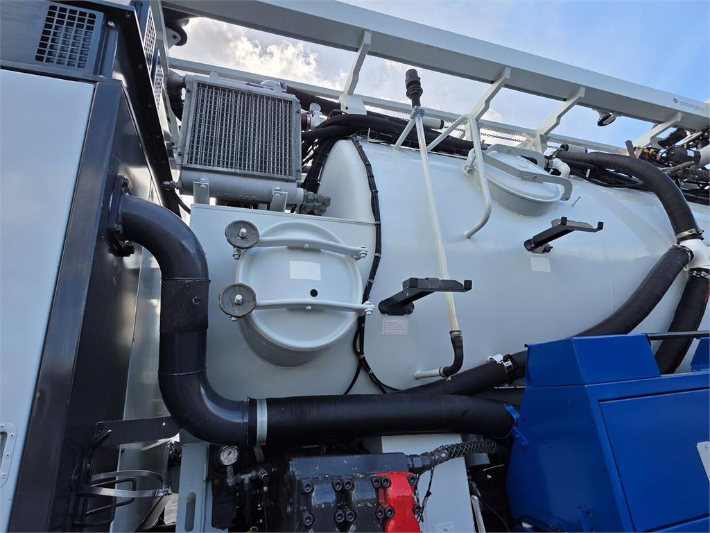 Véhicule de voirie/ Spécial Renault 6x4 WUKO RIVARD RECYTLING for collecting liquid wa: photos 14