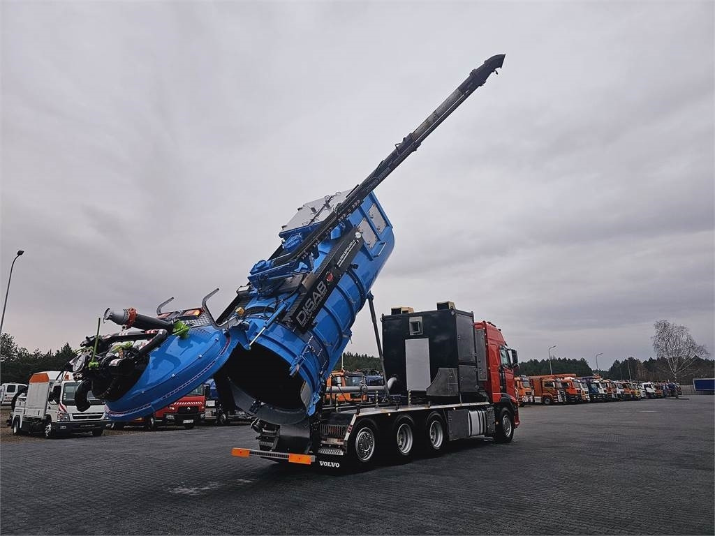 Volvo Disab Centurion P210/9 Suction-blowing vacuum load - Véhicule de voirie/ Spécial: photos 1 Volvo Disab Centurion P210/9 Suction-blowing vacuum load - Véhicule de voirie/ Spécial: photos 1