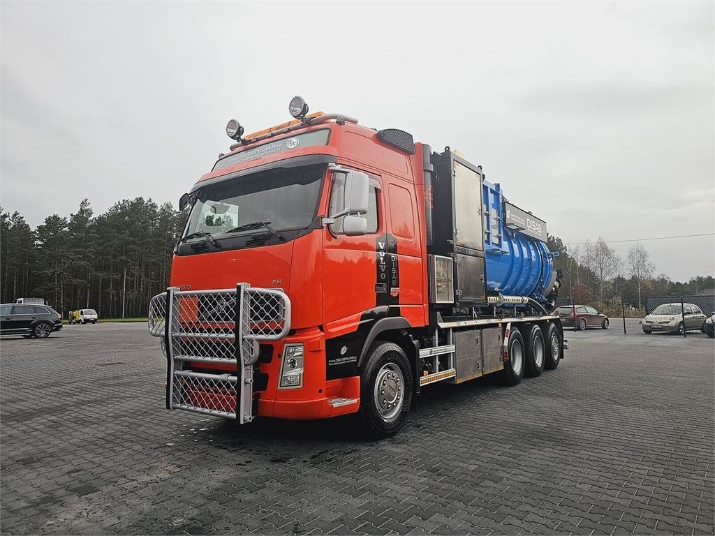 Volvo Disab Centurion P210/9 Suction-blowing vacuum load - Véhicule de voirie/ Spécial: photos 3 Volvo Disab Centurion P210/9 Suction-blowing vacuum load - Véhicule de voirie/ Spécial: photos 3