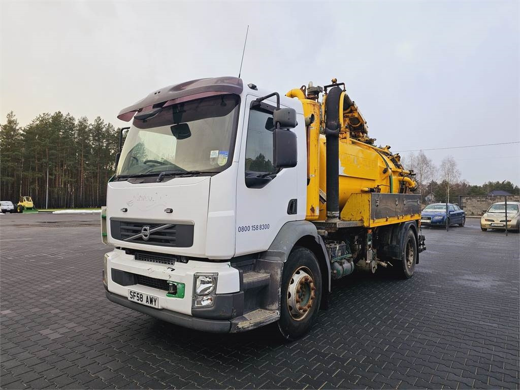 Volvo FULLER TANKERS 2008 WUKO for collecting liquid was - Véhicule de voirie/ Spécial: photos 3 Volvo FULLER TANKERS 2008 WUKO for collecting liquid was - Véhicule de voirie/ Spécial: photos 3