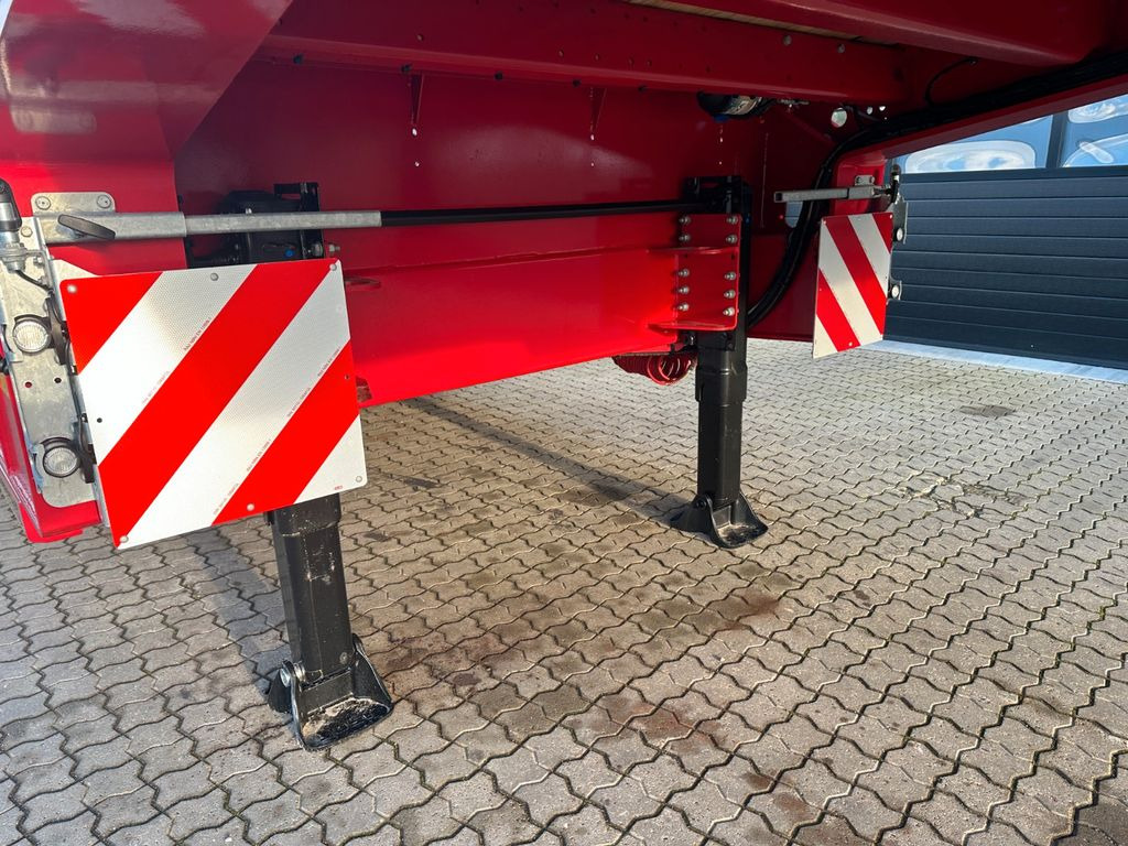 Faymonville 3 achs tieflader / 2 x ausziehbar / 16.300 mm Faymonville 3 achs tieflader / 2 x ausziehbar / 16.300 mm - Semi-remorque surbaissé: photos 4 Faymonville 3 achs tieflader / 2 x ausziehbar / 16.300 mm Faymonville 3 achs tieflader / 2 x ausziehbar / 16.300 mm - Semi-remorque surbaissé: photos 4